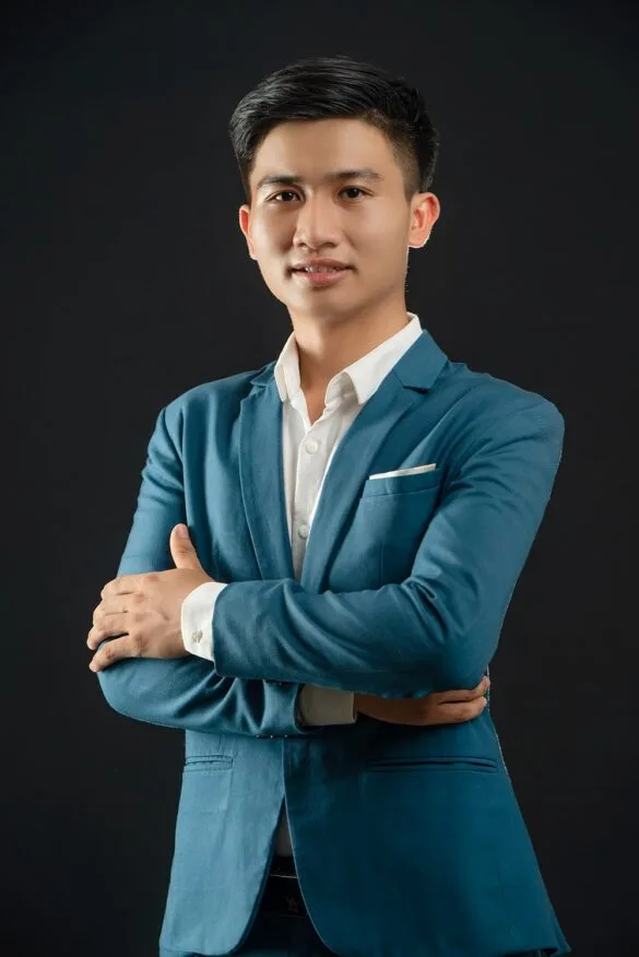 ảnh doanh nhân nam trẻ