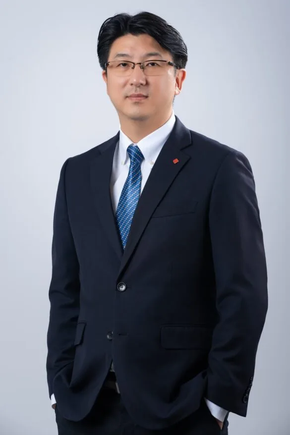 ảnh giám đốc hàn quốc