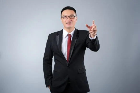 ảnh doanh nhân nam lịch sự