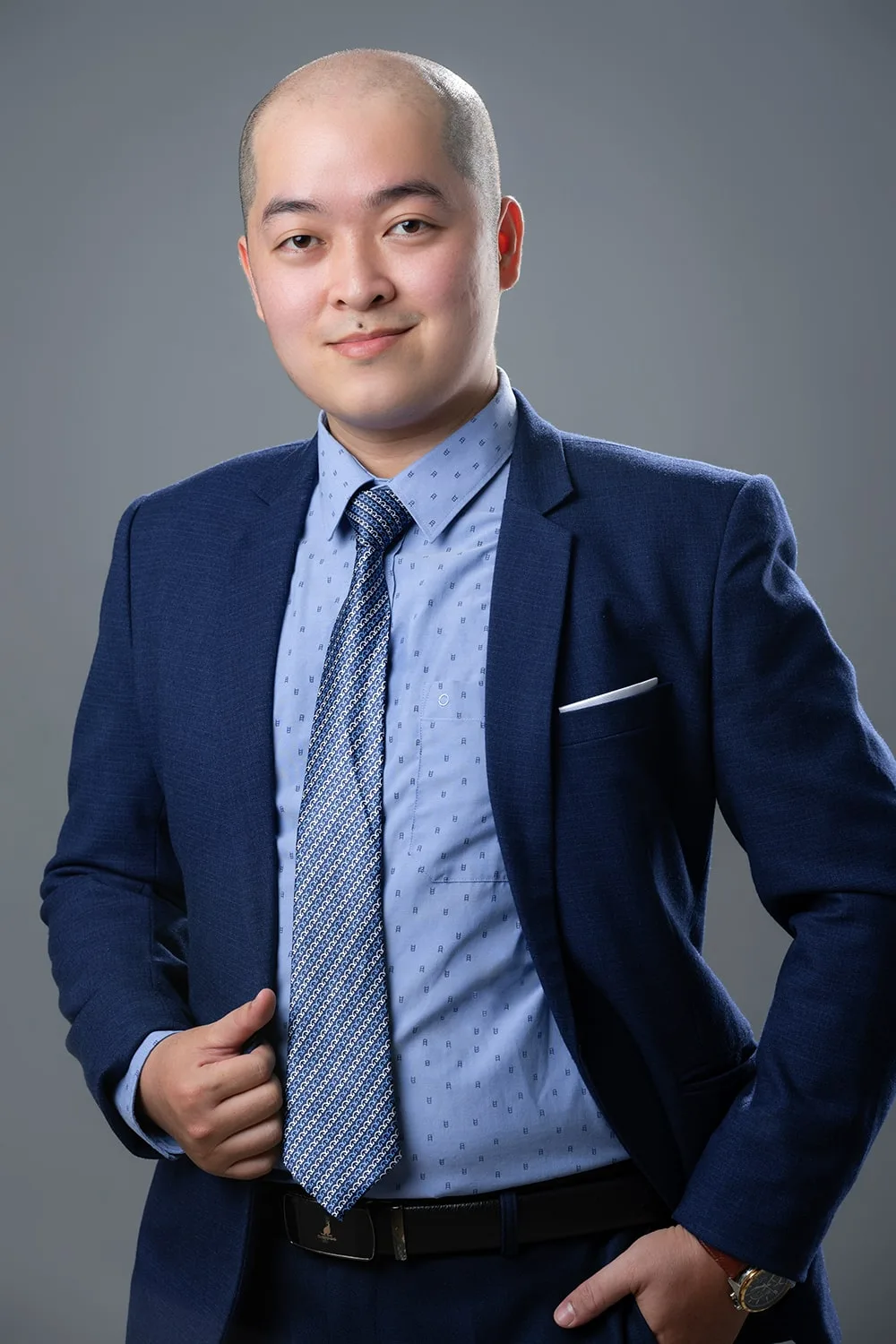 Studio chụp ảnh doanh nhân chuyên nghiệp tại Tp.HCM – HT Media Group 231 Anh profile nam 2