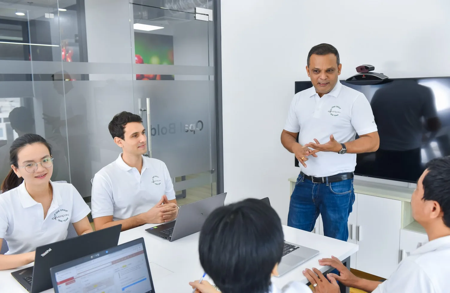 dịch vụ chụp ảnh công ty