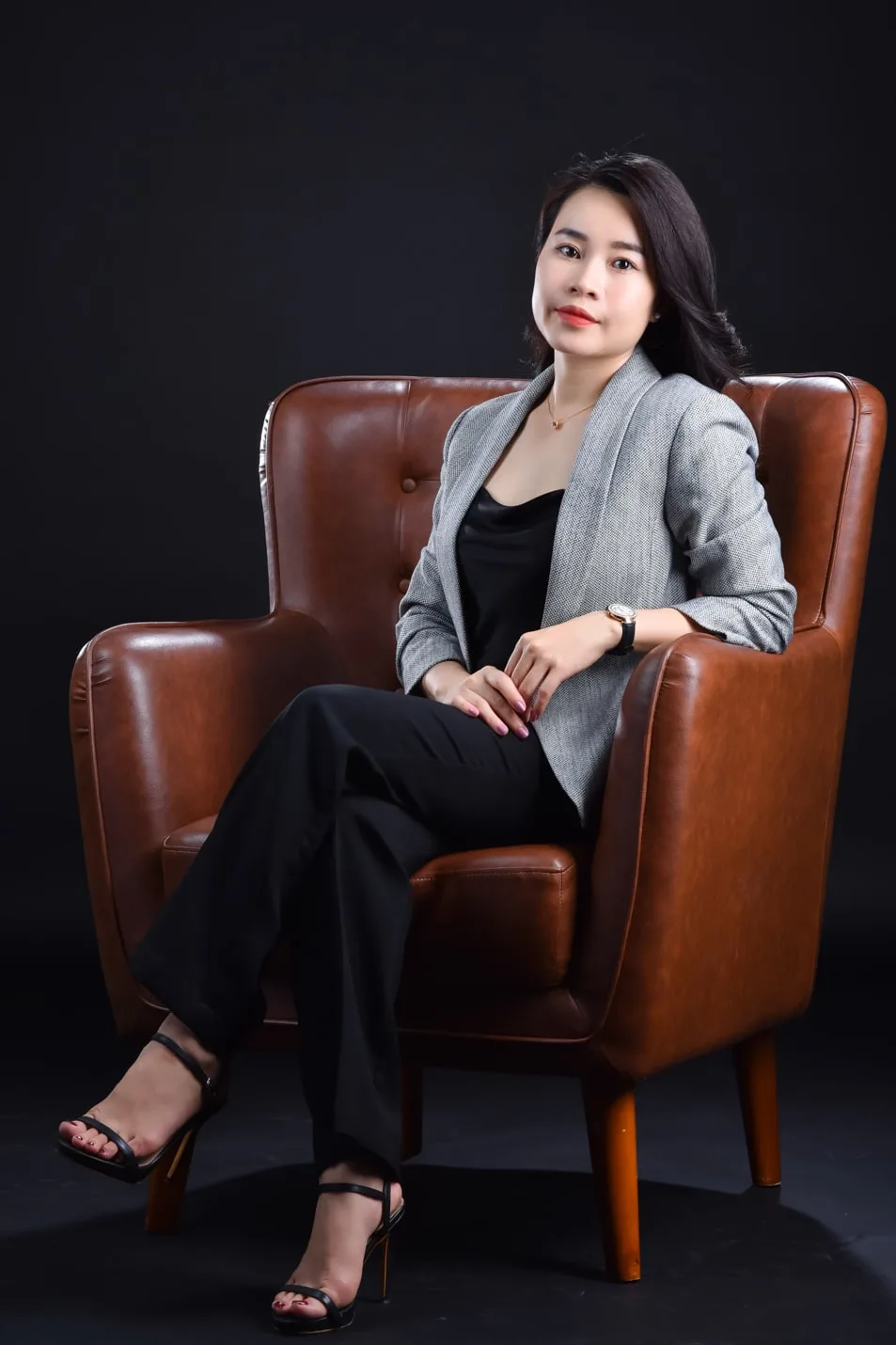 #3 Concept chụp ảnh nữ doanh nhân thành đạt - HT Media 9 chụp ảnh nữ doanh nhân thành đạt