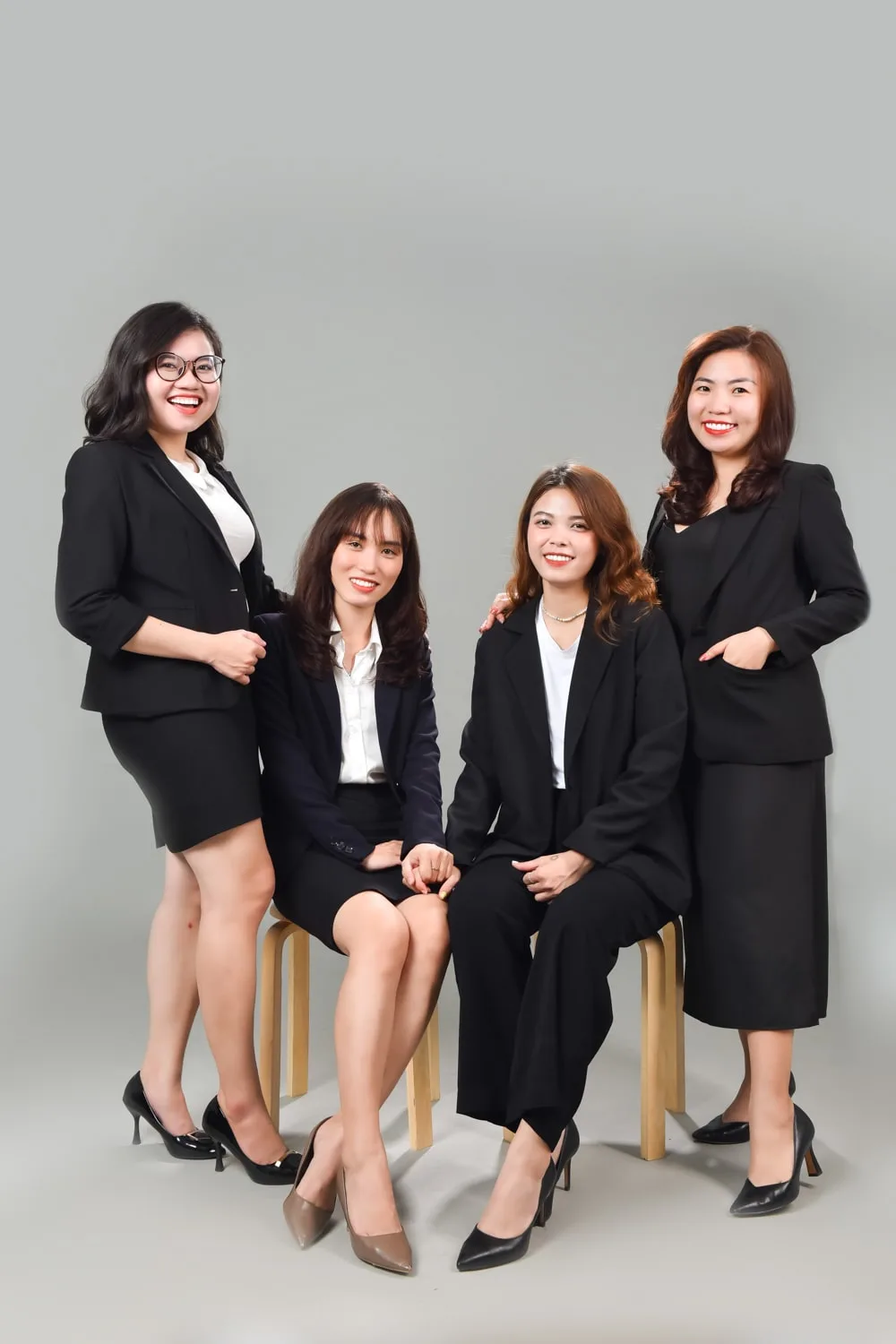 Dịch vụ chụp ảnh công sở đẹp, chuyên nghiệp tại TPHCM - HT Media Group 181 chụp ảnh công sở
