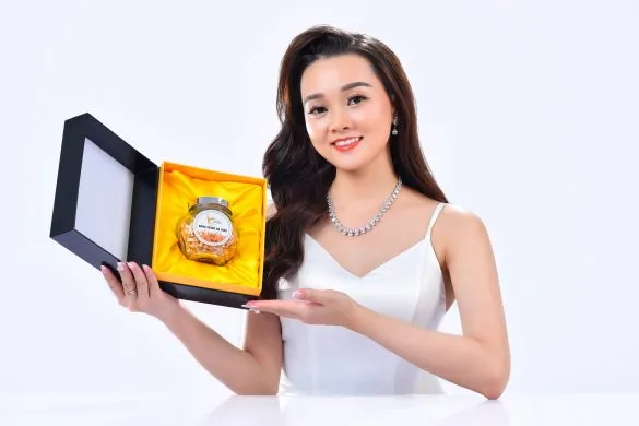 Ảnh chụp quảng cáo sản phẩm có người mẫu
