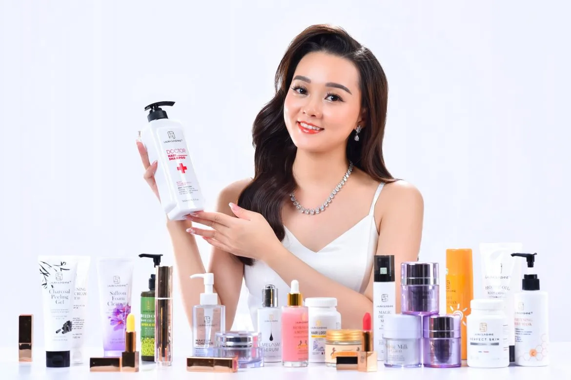 Ảnh chụp quảng cáo sản phẩm có người mẫu