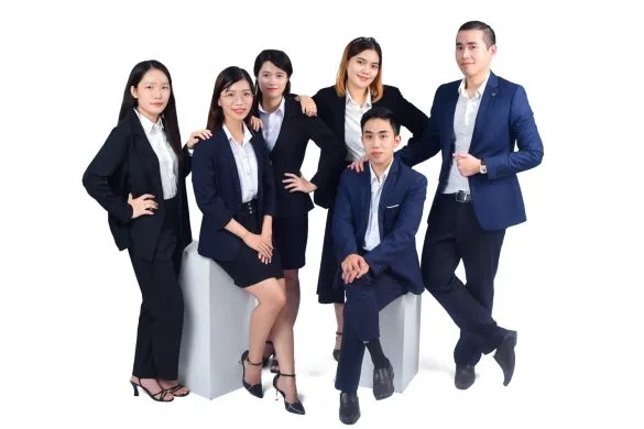 Cong Ty Luat (11)-min Ảnh chụp tập thể đẹp