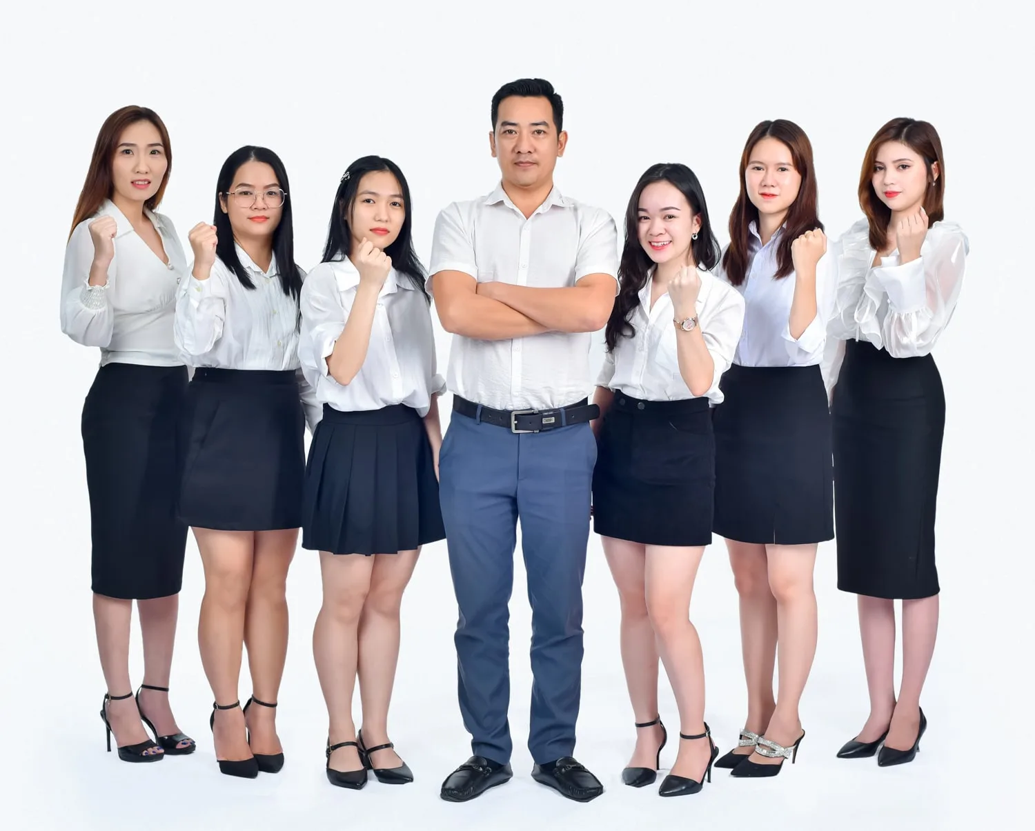 Dịch vụ chụp ảnh doanh nghiệp chuyên nghiệp tại Tp.HCM - HT Media 77 Cty cong nghe 7 min