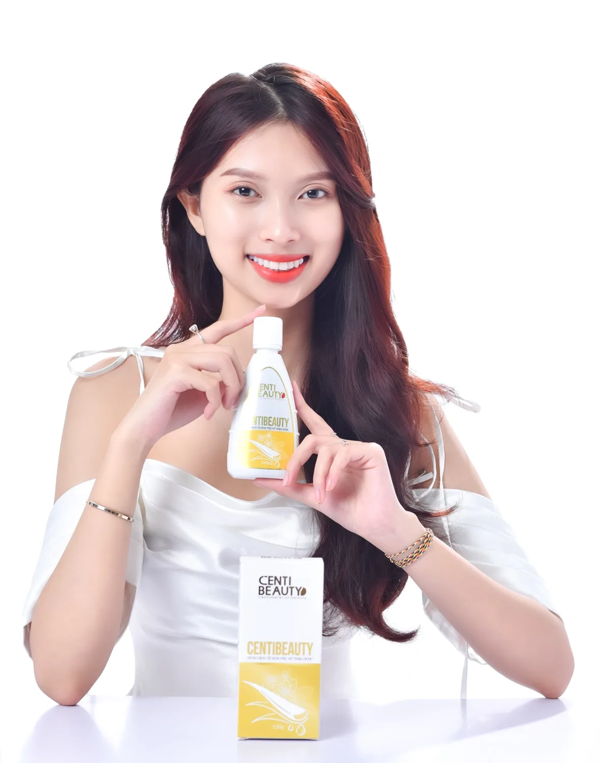 Ảnh chụp mẫu quảng cáo mĩ phẩm