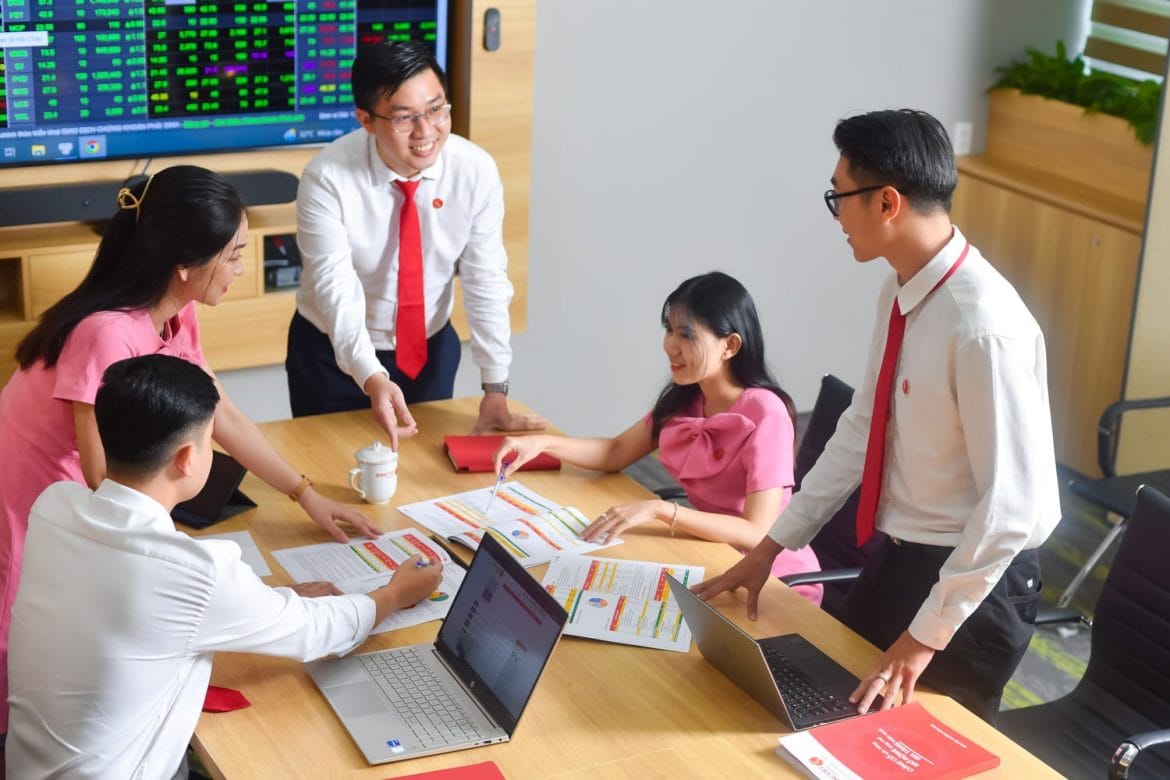 Ảnh chụp cuộc họp ở công ty