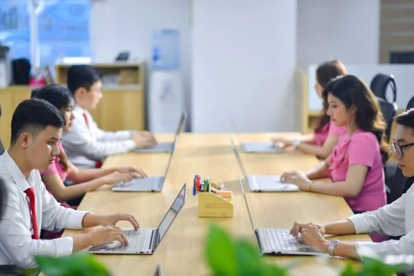 Ảnh chụp nhân viên đang làm việc