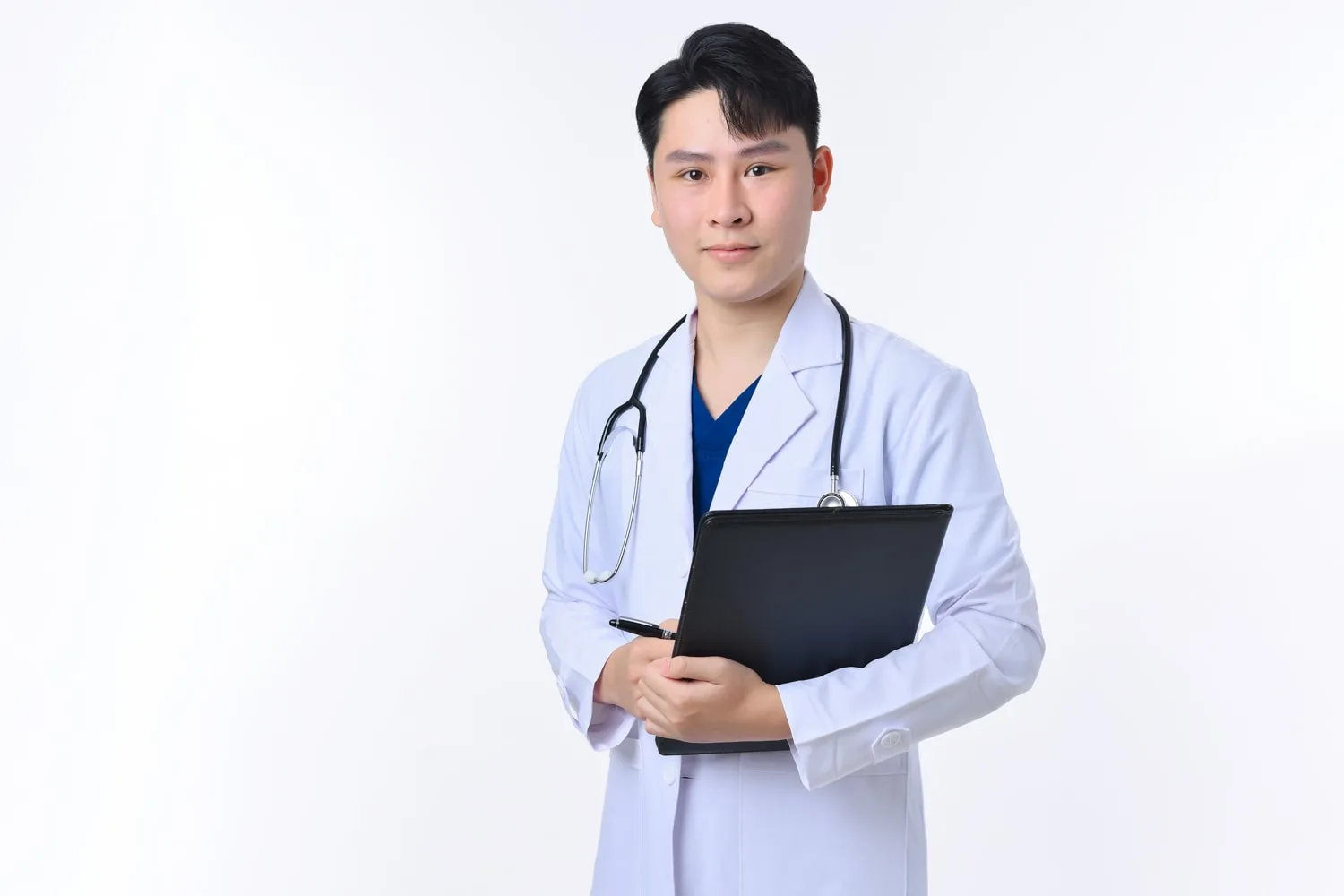 Anh bac si nam 4 min
