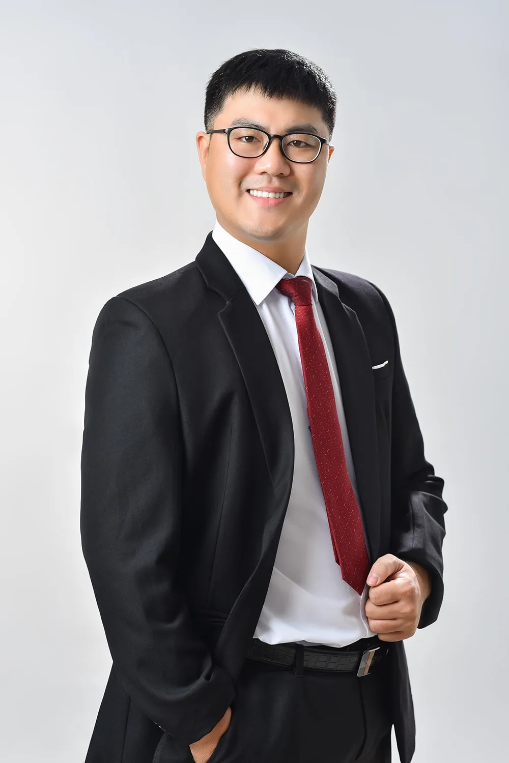 Ảnh thương hiệu cá nhân nam lịch sự