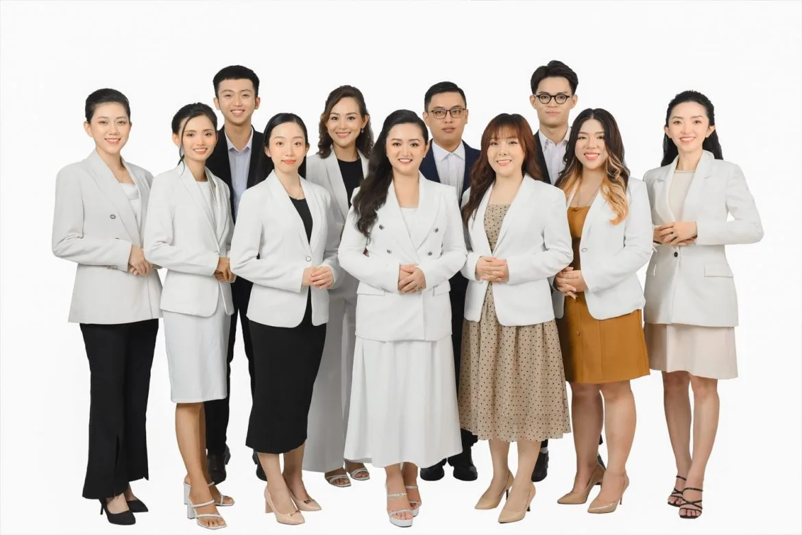 Ảnh chụp profile nhóm kết hợp chụp mỗi cá nhân