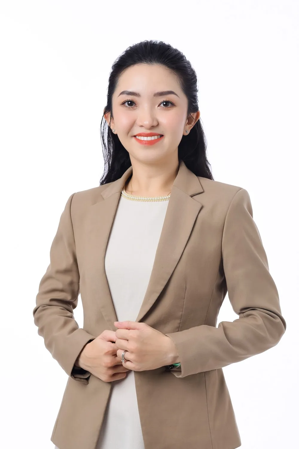 Studio chuyên chụp ảnh profile cá nhân đẹp tại Tp.HCM - HT Media 8 Anh 7 min