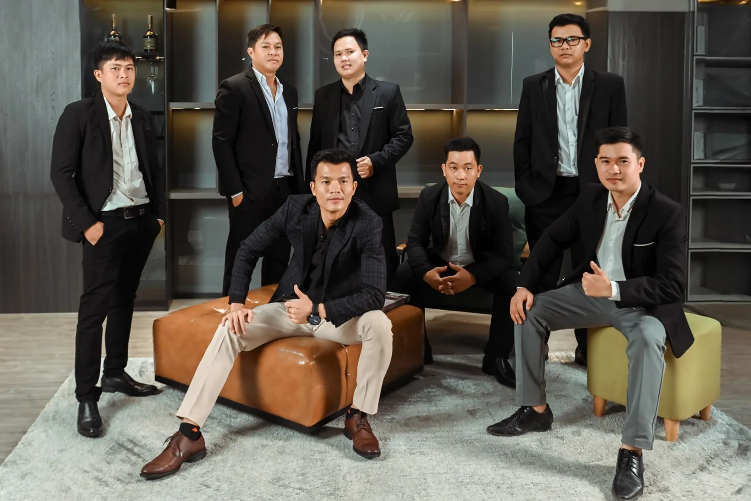 Concept chụp ảnh tập thể công ty đẹp, chuyên nghiệp - HT Media 138 Anh cty 11 min