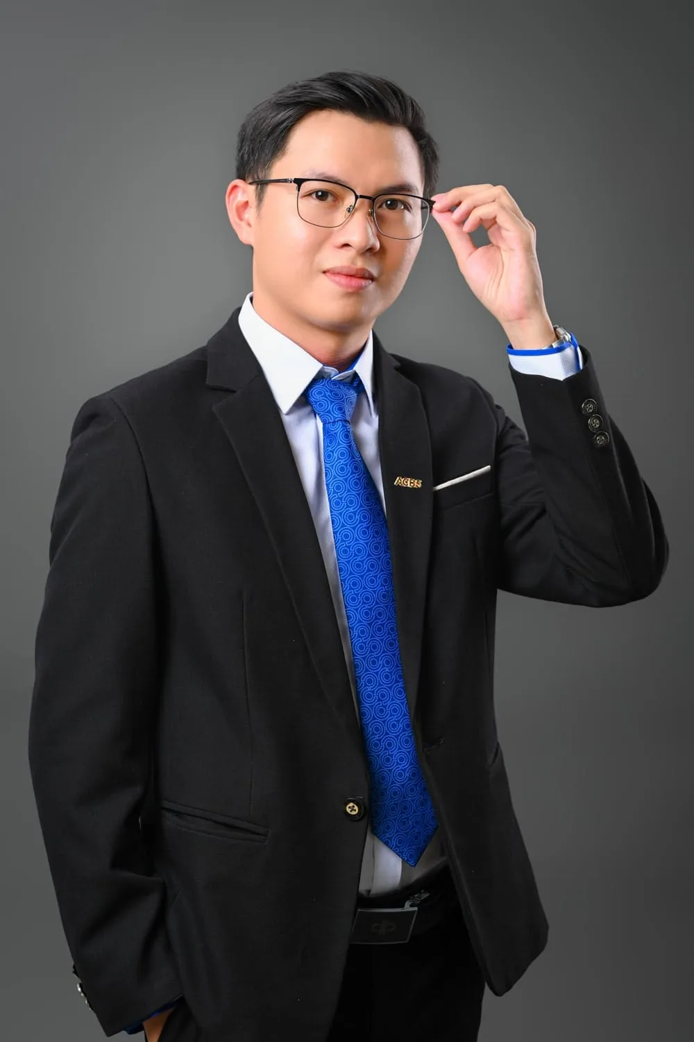 Ảnh chân dung nam đẹp