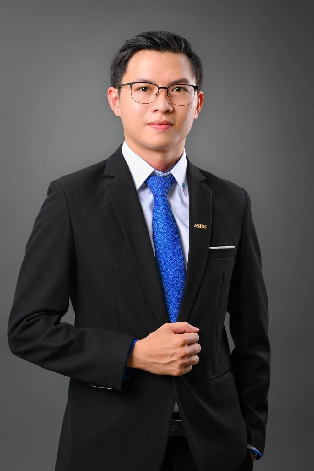 Anh profile nhan vien chung khoan 7 min
