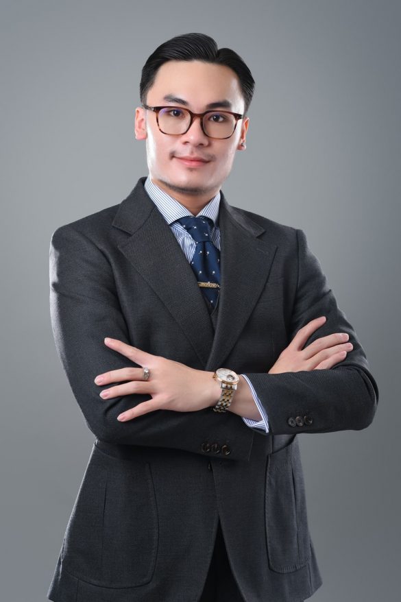 Anh doanh nhan nam 1 min