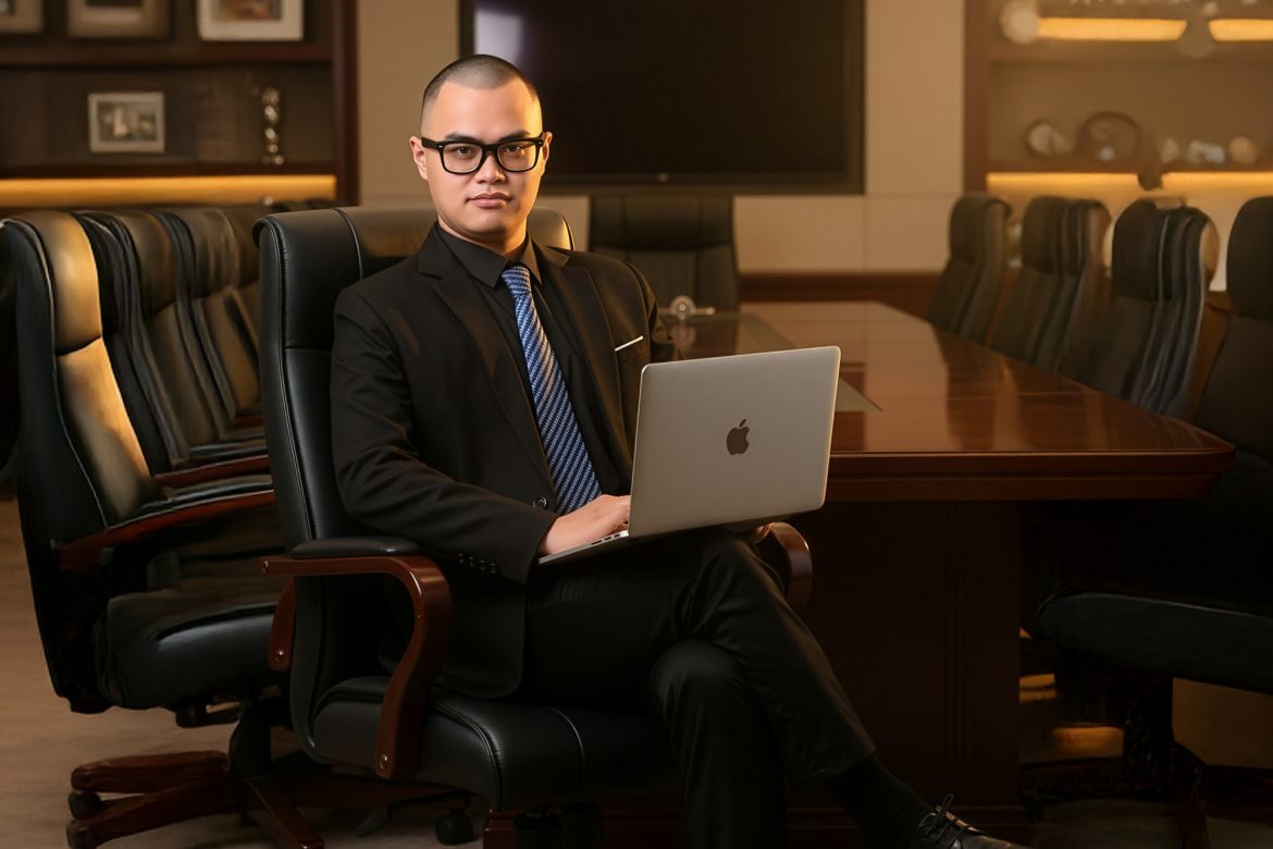 Ảnh giám đốc đĩnh đạc