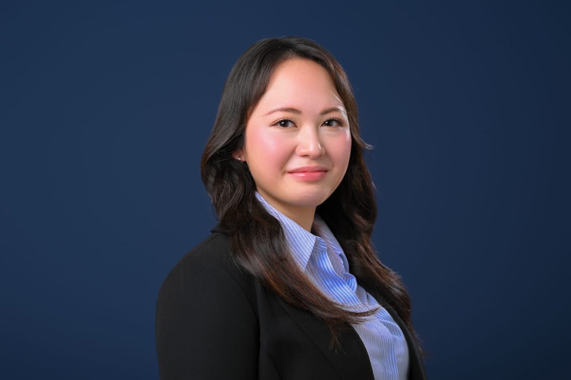 Chụp ảnh profile cho dân văn phòng nữ